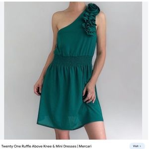 One shoulder green dress